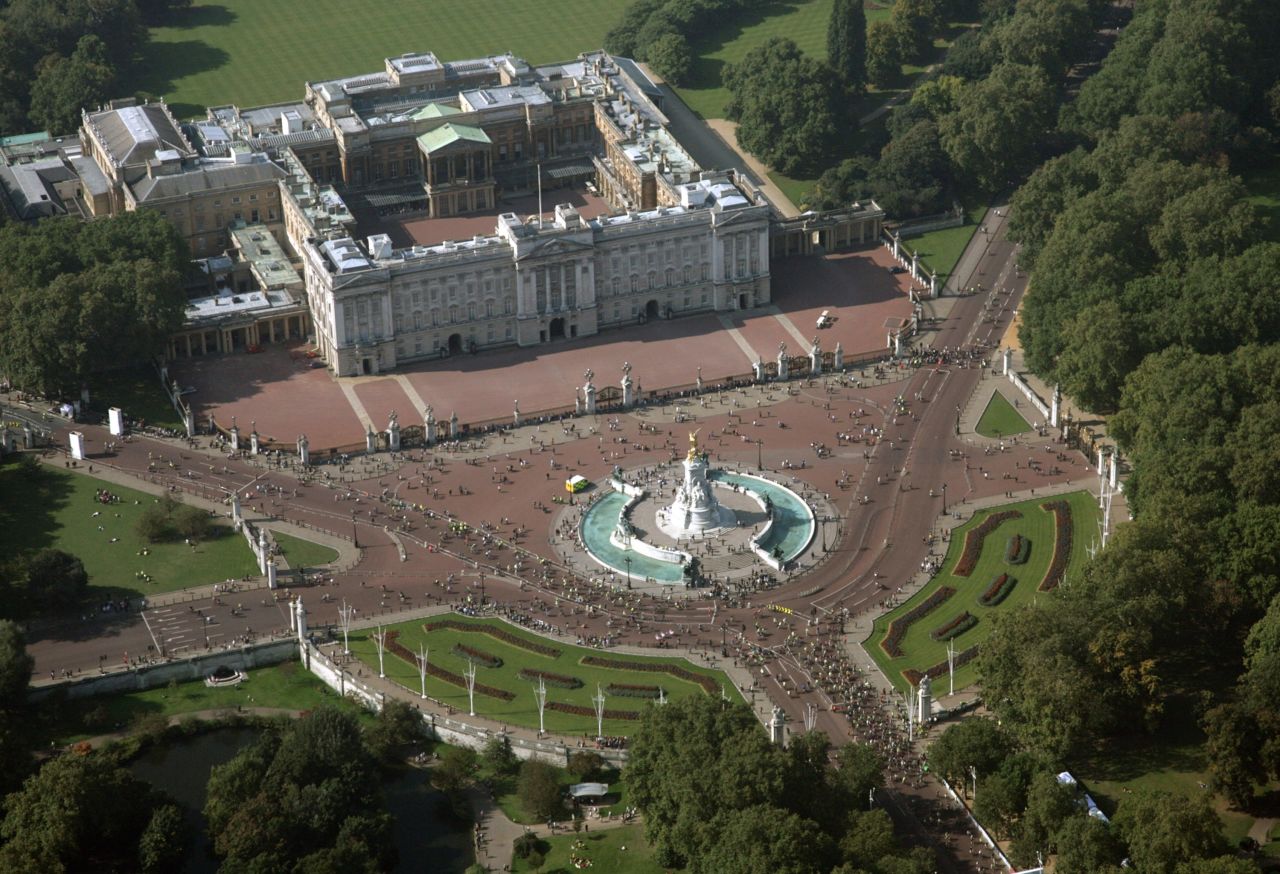 This could be your new pad if you get the job as live-in housekeeper at London's Buckingham Palace. The application deadline is September 30. 