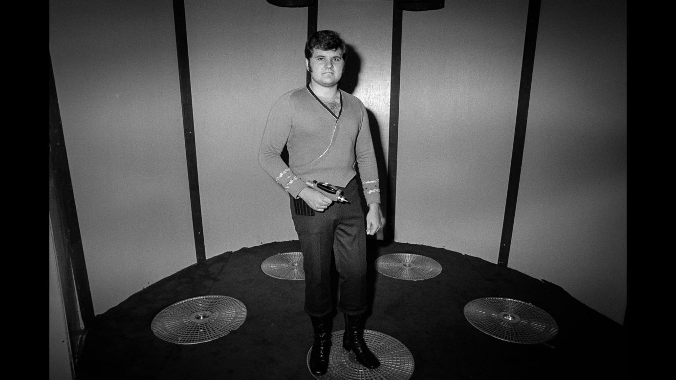 In September 1976, "Star Trek" fans descended upon the Statler Hilton Hotel in New York. This image is just one of the many captured at the four-day convention by photographer <a href="http://www.shalmonbernstein.com/" target="_blank">Shalmon Bernstein</a>.