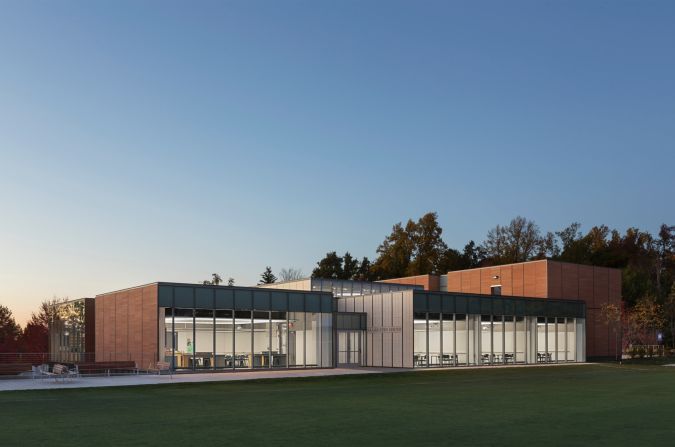 "This new building at Dwight-Englewood embodies the school's STEM mission, while still blending into the existing campus," said the AIA, who granted it an Award of Merit in its 2016 Educational Facility Design Awards. Inside, seven flexible classrooms and eight science labs center around a double height community area that serves as the Innovation Hub where students are free to explore. 