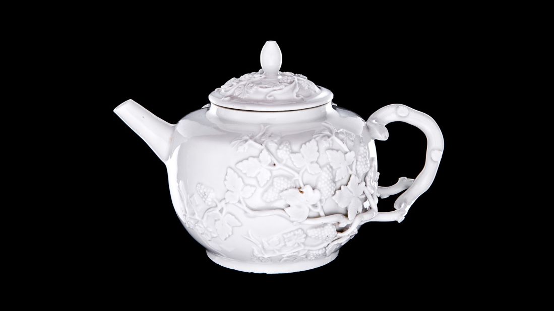 Silversmith J.J. Irminger took inspiration from Chinese and Japanese porcelain work, as well as European silver objects. 
