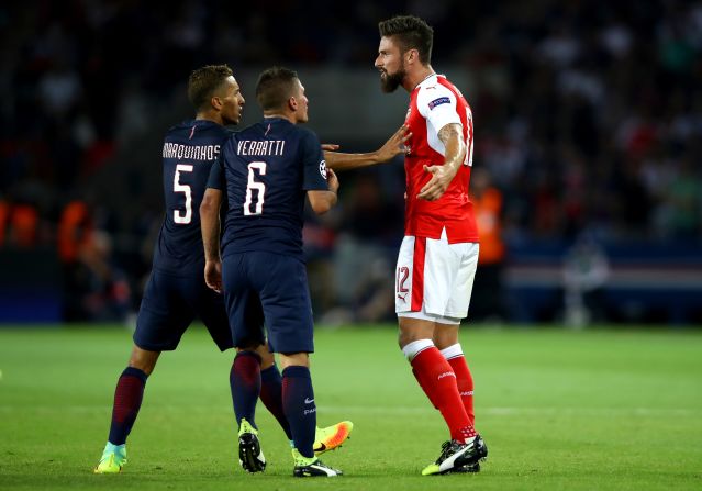 Marco Verratti and Olivier Giroud clash seconds before their red cards as Arsenal came from behind to earn a 1-1 draw at Paris Saint-Germain. 