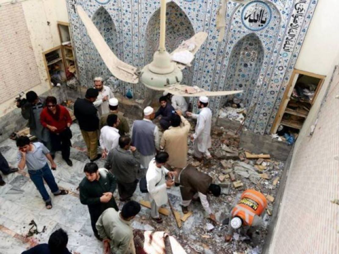 Jamaat-ul-Ahra, a splinter group of the Pakistani Taliban, has carried out suicide attacks.  