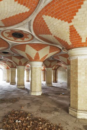 The Victorian subway once connected High Level Station to the Crystal Palace. The palace burned down in 1936 and station was demolished in 1961, but the subway, resembling a vaulted crypt, remains.