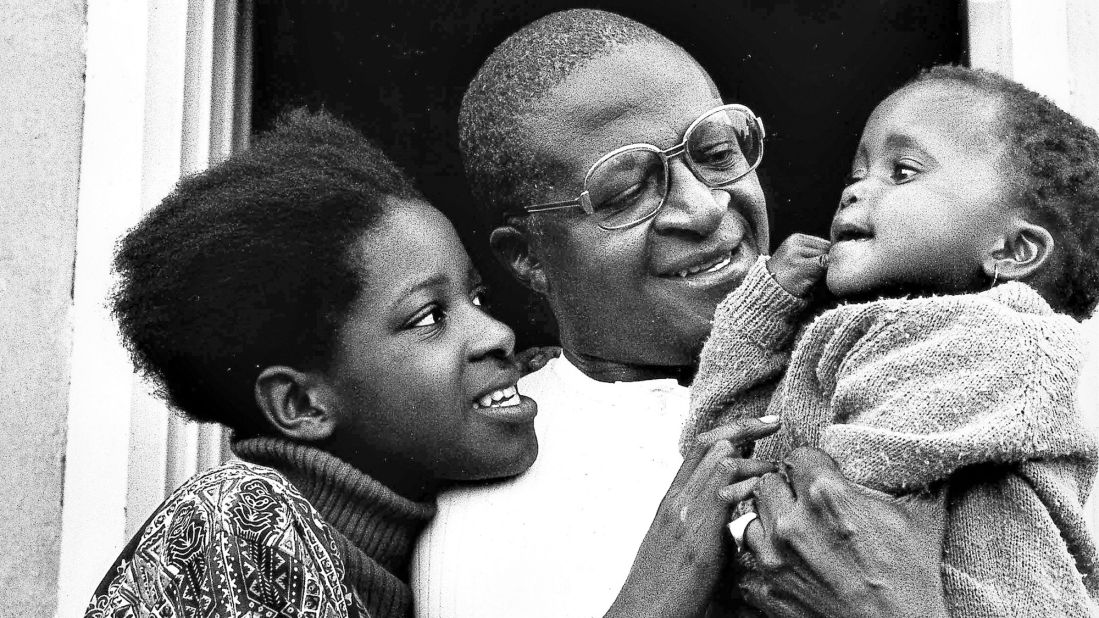 Tutu and his wife have four children together: Trevor, Theresa, Naomi and Mpho.