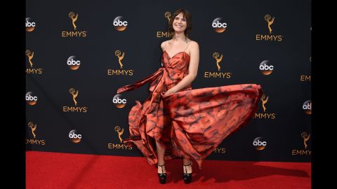 Hari Nef
