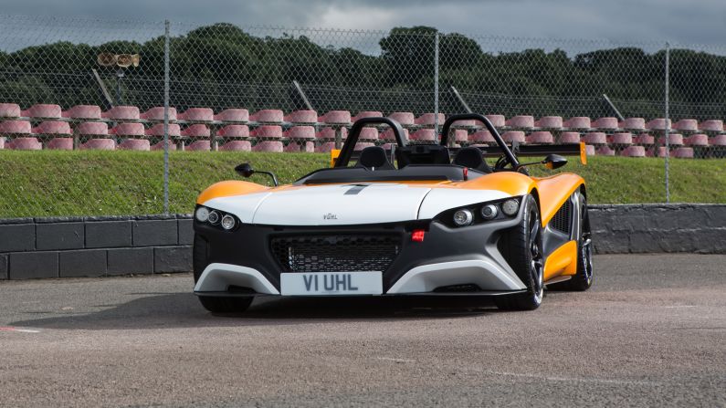 The kerb weight of the Vuhl 05RR is 725kg, making it half the weight of a BMW M2.