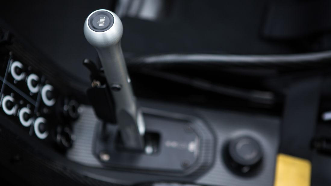 No automatic transmission here, instead the 05 and 05RR feature a six-speed manual.