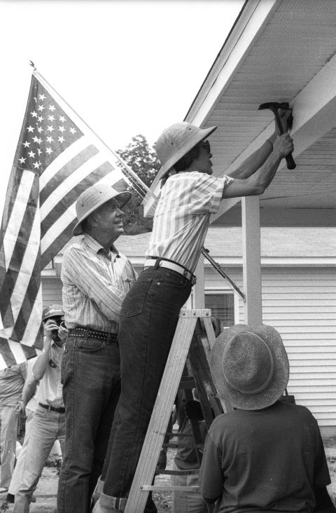 Jimmy & Rosalynn Carter working together on a home in Charlotte, North Carolina, in 1987.