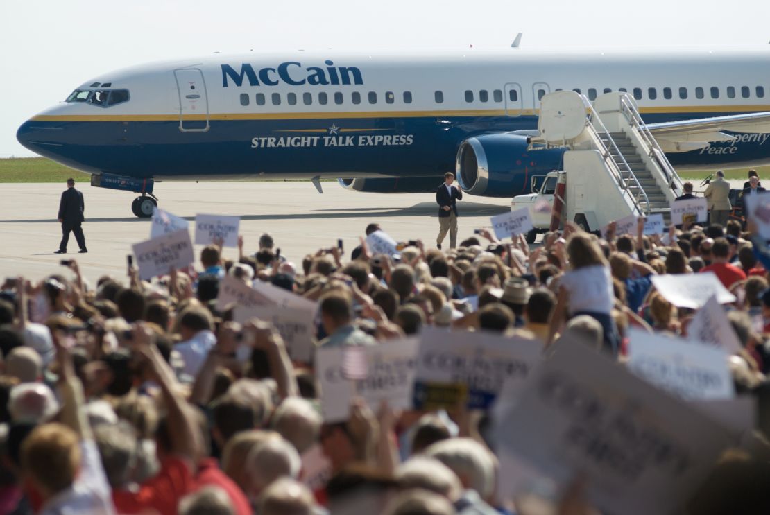 McCain plane rally