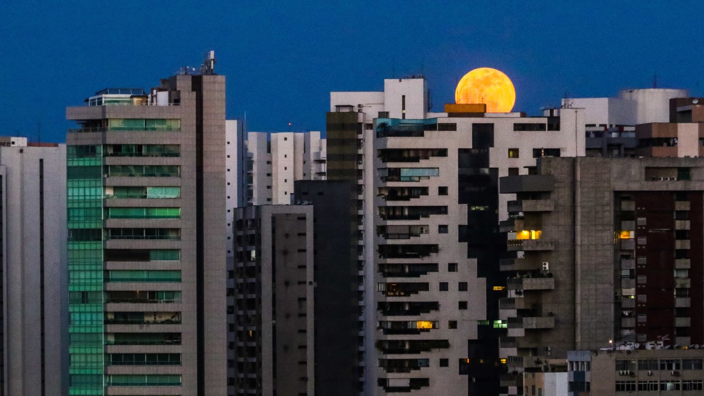 A <a href="http://www.cnn.com/2016/09/17/world/harvest-moon-2016-irpt/" target="_blank">harvest moon</a> is partially hidden by buildings in Fortaleza, Brazil, on Friday, September 16. <a href="http://www.cnn.com/2016/09/15/world/gallery/week-in-photos-0916/index.html" target="_blank">See last week in 35 photos</a>