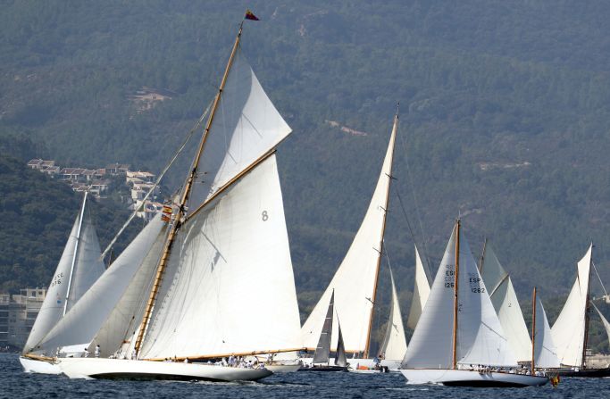Races fall into three categories -- for yachts constructed before 1950, those built before 1975, and those dating from after 1975 but built to traditional designs and using traditional methods.