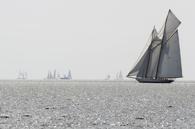 Every year, more than 40,000 people attend to revel in the sight of majestic yachts competing just as they would have done in the days of Christian X.<br />
