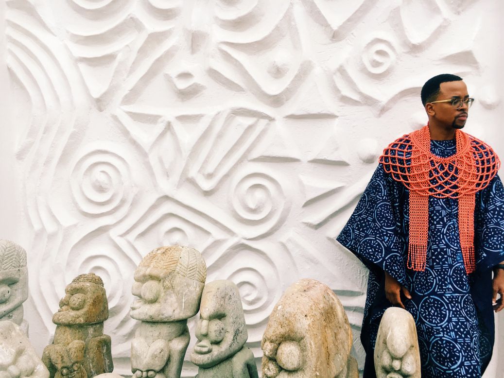 We traveled to Lagos with South African actor and innovator Maps Maponyane as a part of our #SEEKAFRICA campaign. It was his first visit to Lagos so naturally we had to get immersed in the roots of Nigerian culture that has now spread throughout the world via fashion and of course afrobeats. What better place to do this than the Nike Art Gallery in Lekki! 