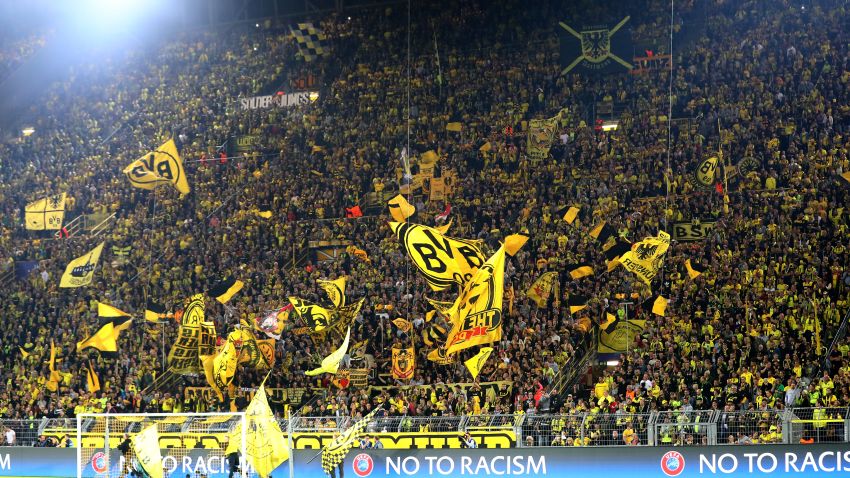 DORTMUND, GERMANY - SEPTEMBER 27:  Borussia Dortmund fans show their support during the UEFA Champions League Group F match between Borussia Dortmund and Real Madrid CF at Signal Iduna Park on September 27, 2016 in Dortmund, North Rhine-Westphalia.  (Photo by Dean Mouhtaropoulos/Bongarts/Getty Images)