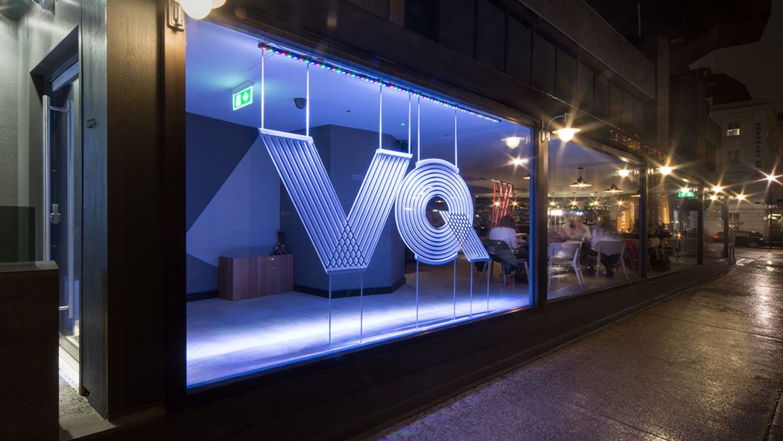 VQ Bloomsbury is a sophisticated but relaxed diner providing 24-hour breakfasts, burgers, hot dogs, pastas and other quintessential diner favorites. 
