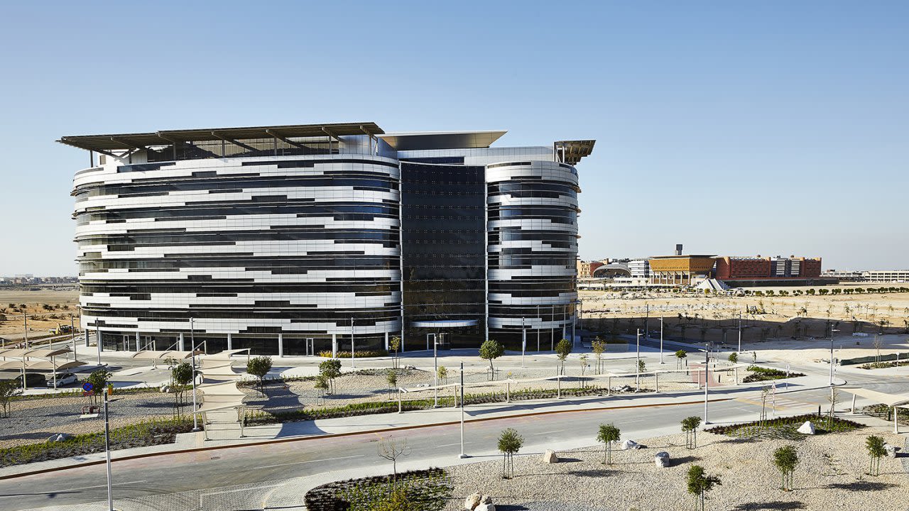 The IRENA buiding used low-carbon, locally sourced, sustainable materials including recycled steel and recycled-content aluminium and cement.<br /><br />The 32,000 square meter complex combines three buildings to conserve energy.  