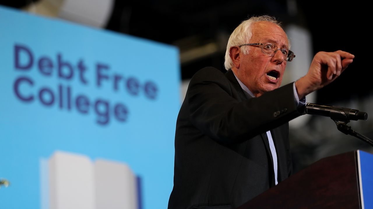 U.S. Sen. Bernie Sanders (I-VT) speaks during a campaign rally with democratic presidential nominee former Secretary of State Hillary Clinton at University of New Hampshire on September 28, 2016 in Durham, New Hampshire.