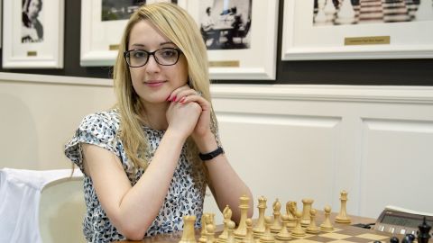 US champion chess player Nazi Paikidze-Barnes is boycotting the world championships in Iran. 