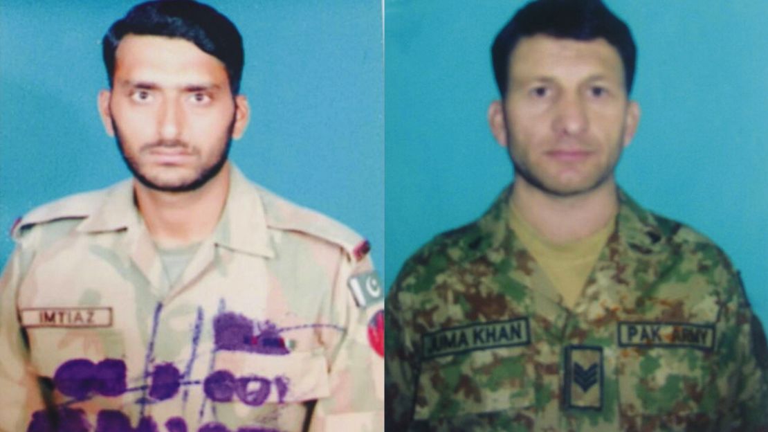 Killed Pakistani soldiers, Naik Imtiaz (L) and Havildar Jumma Khan (R).