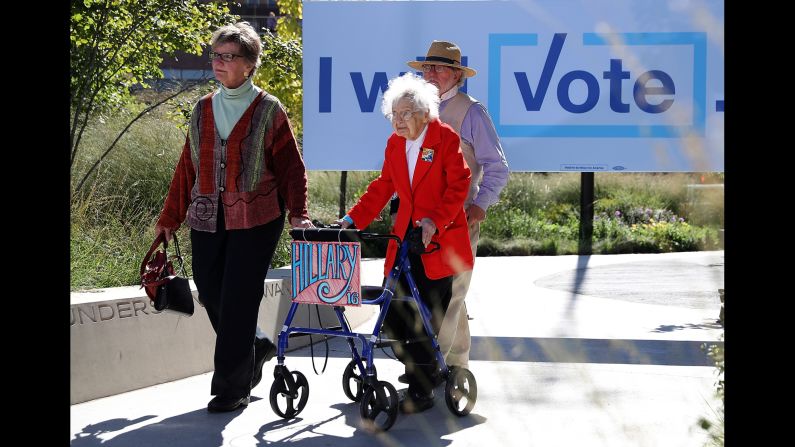 Ruline Steininger, 103, arrives at a Hillary Clinton campaign rally in Des Moines, Iowa, on Thursday, September 29. Steininger also <a href="index.php?page=&url=http%3A%2F%2Fwww.cnn.com%2F2016%2F09%2F30%2Fpolitics%2F103-ruline-steininger-hillary-clinton%2F" target="_blank">met with the Democratic nominee</a> and cast her early vote.
