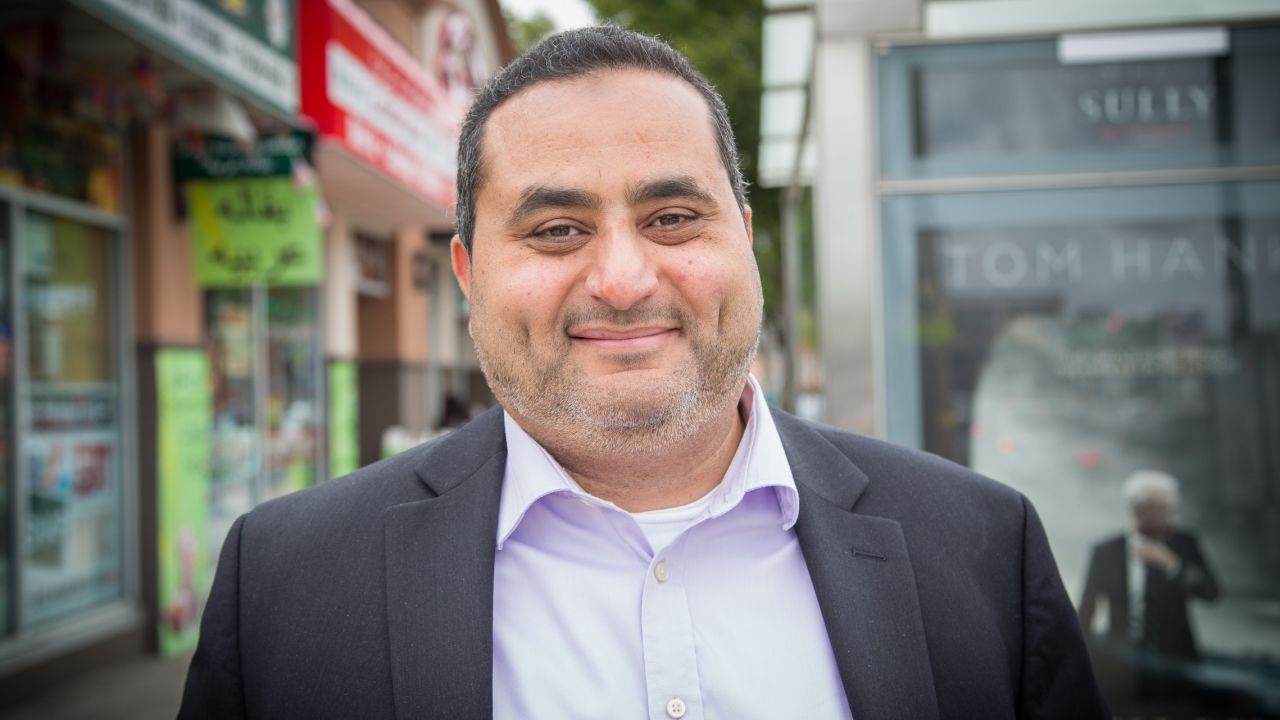 Hesham El-Melingy, born in Egypt, lives on Staten Island. Co-founder of the founder of the Islamic Civic Association of Staten Island, ran for New York City Comptroller in 2013 as a Libertarian. <br /><br />"We're between a rock and a hard place, Hillary with her records and Trump with his rhetoric, but most people are afraid of the rhetoric unfortunately more because Hillary didn't do something bad actually against them."