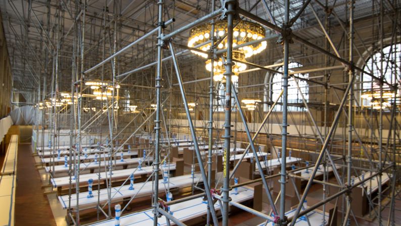 "We began with the scaffolding, then reinforced the material with steel cabling. We had to be faithful to the architectural vision of Carrère and Hastings, who designed the building at the beginning of the 20th century, and that meant recasting some materials."