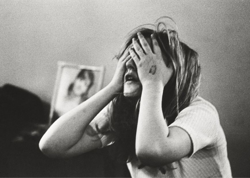 A first-timer in the throes of a bad trip. "I experienced the desire to die, but not actual death," she later said, "very strongly the desire to rip my skin off and pull my hair out and pull my face off." <br /><br />As the first national photojournalist to capture the American acid scene from the inside, Lawrence Schiller began with a single contact in Berkeley, California, and built a large network of young, receptive subjects who allowed him to document their private experiences with LSD.