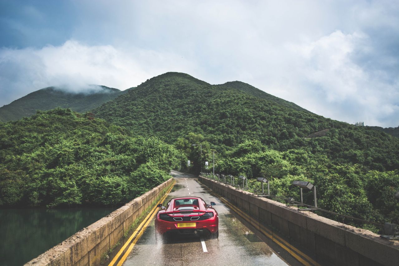 This narrow stretch of Tai Tam Road leads into the lush mountains of Shek O.
