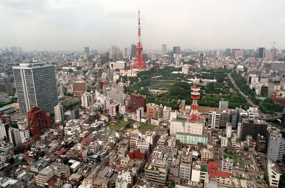 This scene shows the skyline of downtown Tokyo, including the Tokyo Tower, on 30 August 1995.    