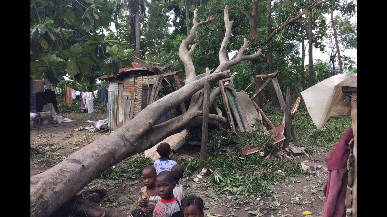 Aid agencies say 80% of people in the worst affecetd areas have lost their homes.