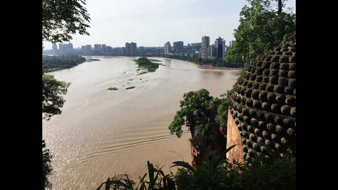 The area around the statue, which is 71 meters high (233 feet), provides a sweeping look back on the city of Leshan.