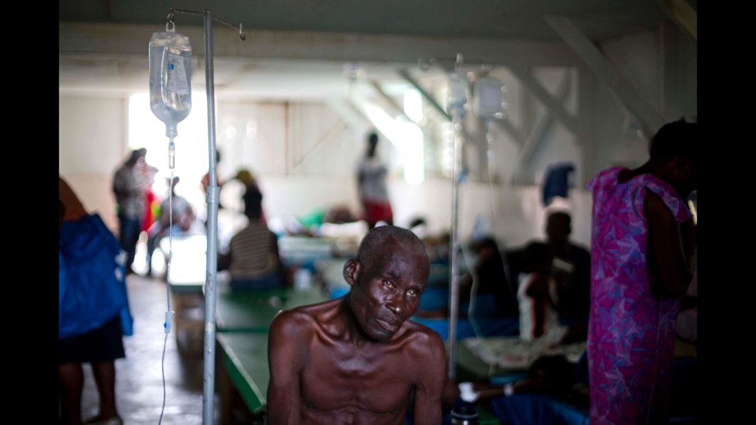 A cholera patient receives treatment at a state hospital in Jeremie on October 9.