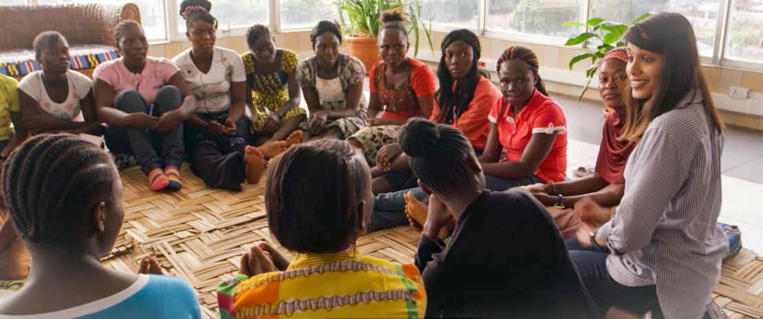 At Peace Corps Headquarters in Monrovia, Liberia, actress Freida Pinto joins CNN's Isha Sesay for a discussion with an extraordinary group of young women in Liberia. 