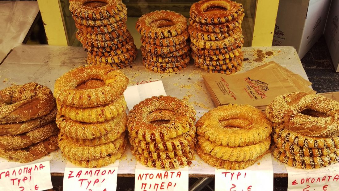 Koulouri are at the center of Athens's street food revolution. An increasing number of koulouri stands are starting to resemble London or New York sandwich counters, offering fillings galore.<br />