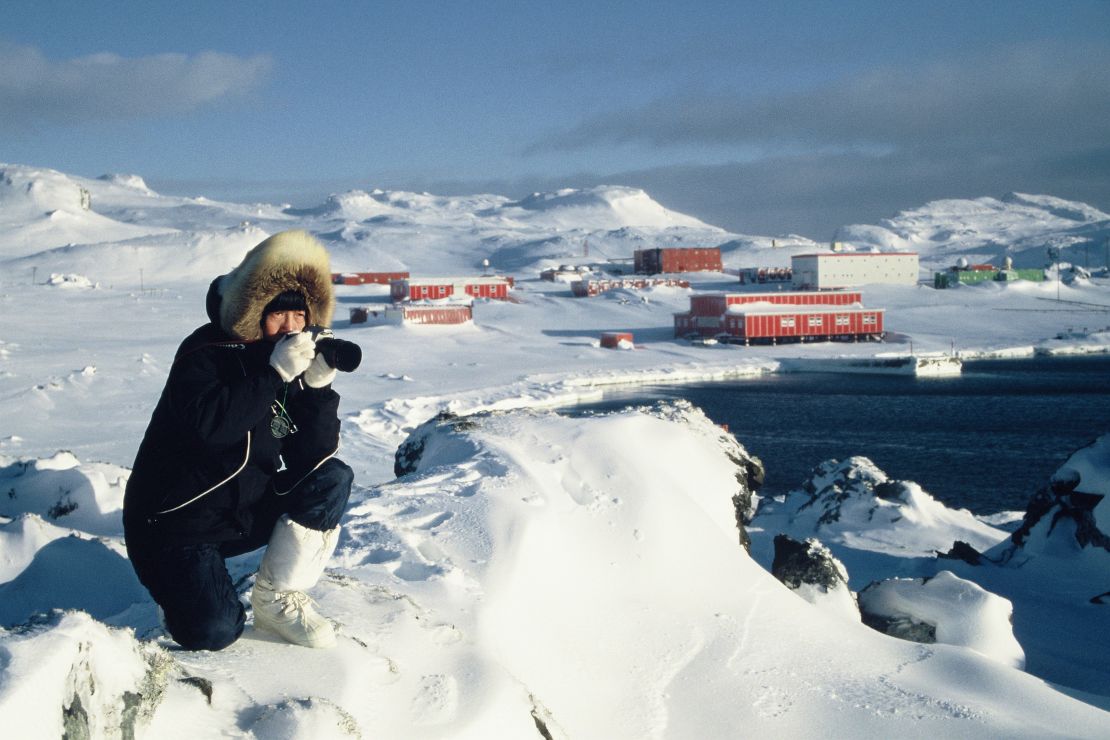 Rebecca Lee was the first woman to join the China National Antarctic Expedition in 1985.