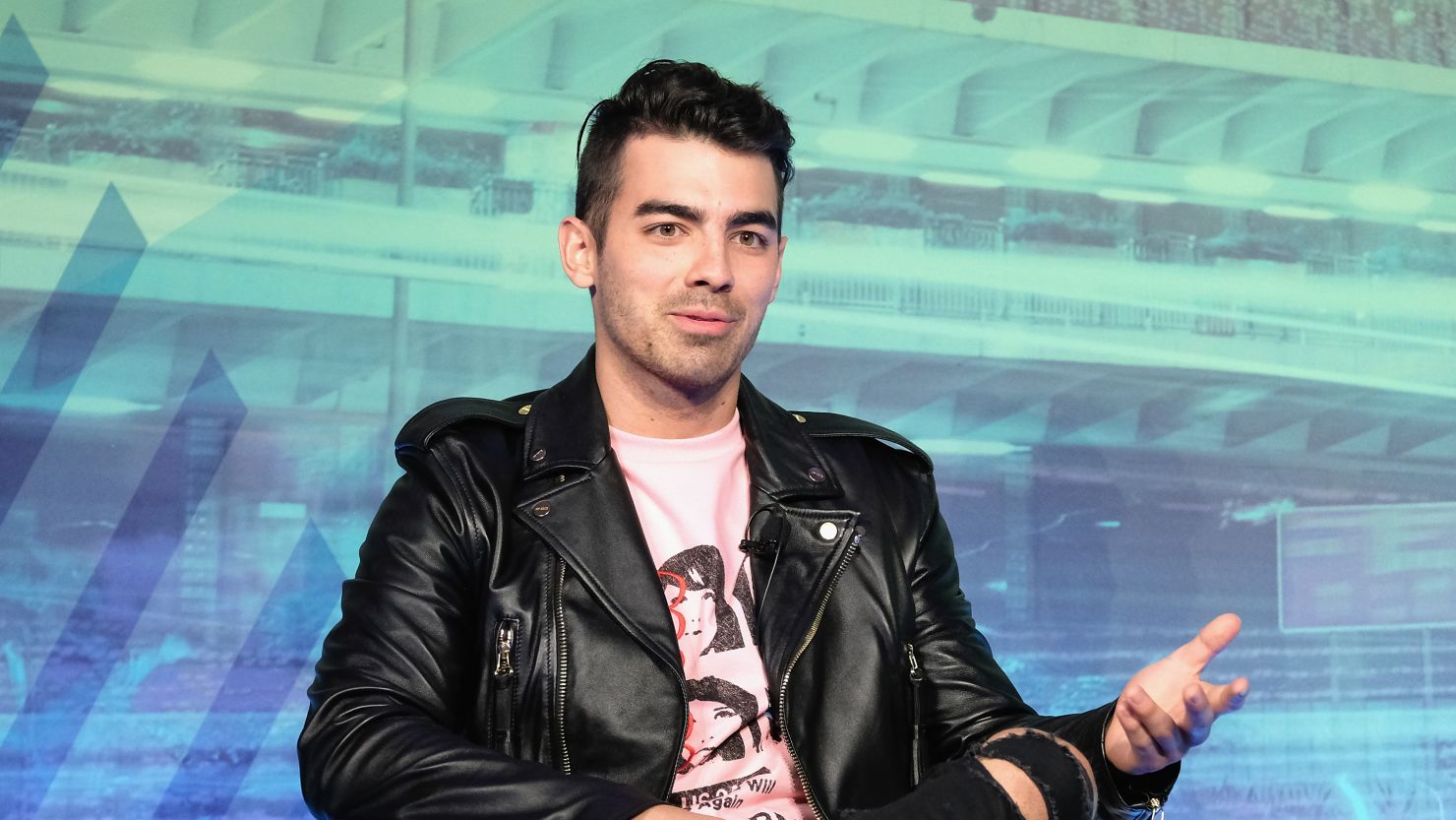 Joe Jonas shared a very personal story during a Reddit AMA.
