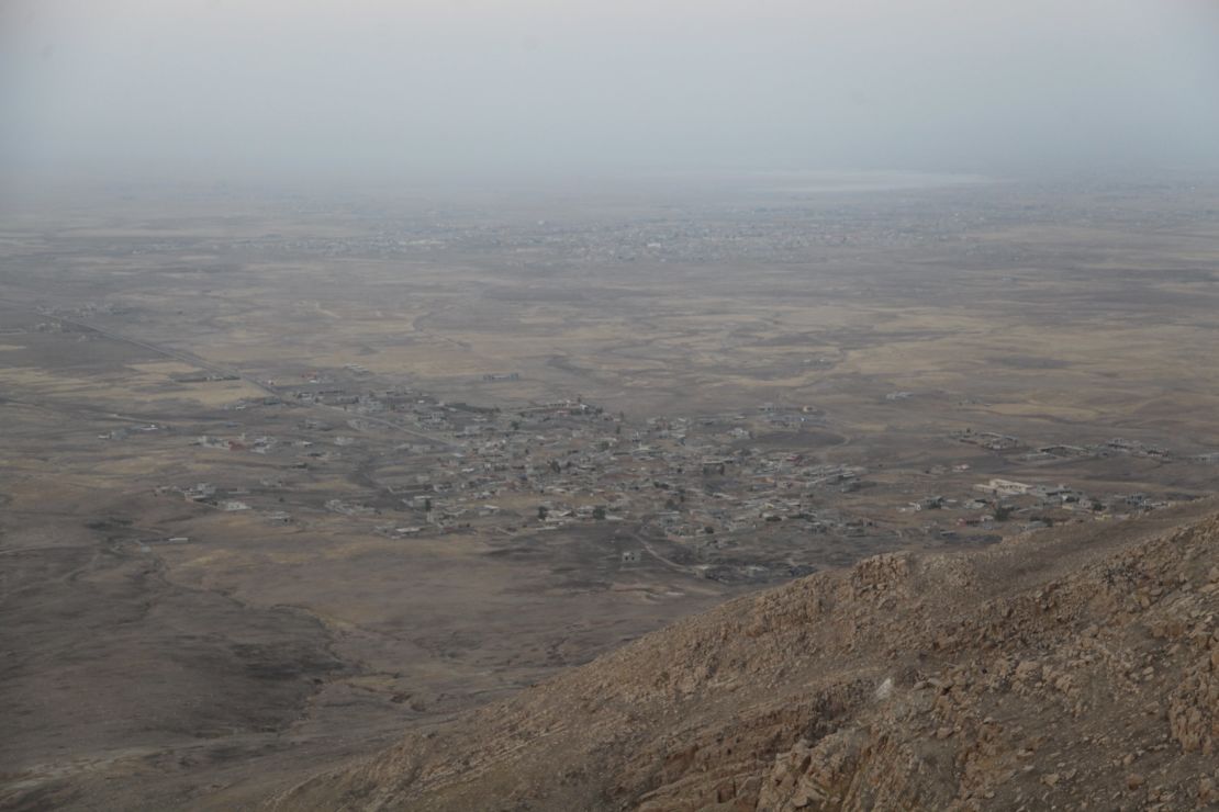 The deserted villages of Bazgirtan and Ba-Sakhra, the last two villages before Mosul