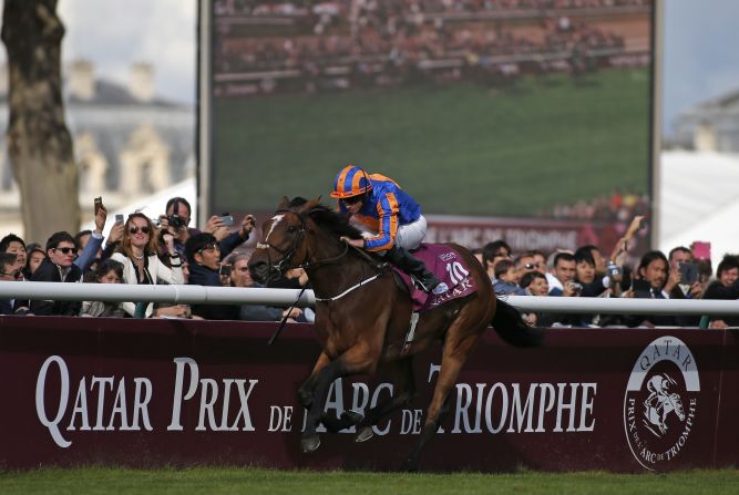 Moore is the younger sister of leading flat jockey Ryan Moore, a two-time winner of Europe's richest race, the Prix de l'Arc de Triomphe.