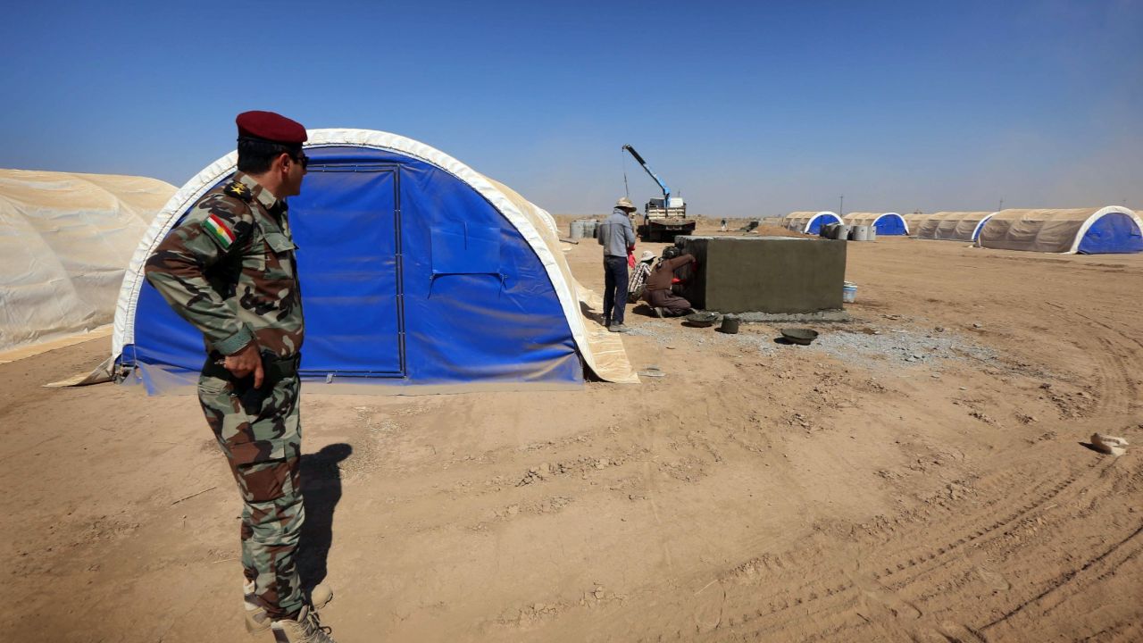 The United Nations and Iraqi government plan to set up a number of camps for displaced people in the Mosul area.