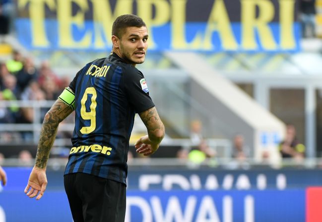 Following the publication of <a href="http://www.sperling.it/sempre-avanti-mauro-icardi/" target="_blank" target="_blank"><em>Sempre Avanti</em></a><em>, </em>Icardi has been embroiled in a battle with his own supporters. The Argentine is not just a star player for Inter, but the captain -- and many fans since have called for the armband to be removed.   