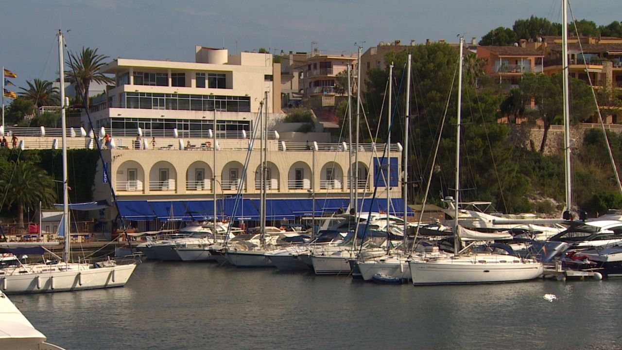 The local marina is located in one of Porto Cristo's sheltered coves, and can hold more than 200 berths.