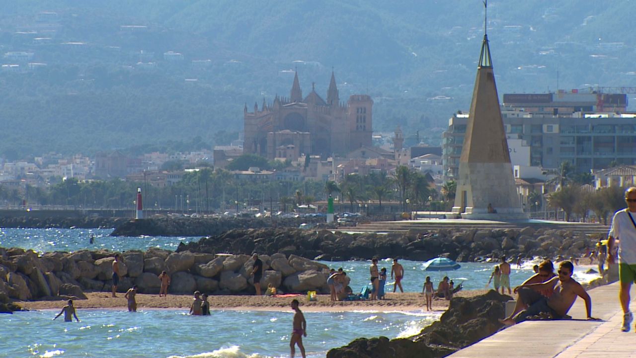 The capital Palma is a big attraction for package tourists.