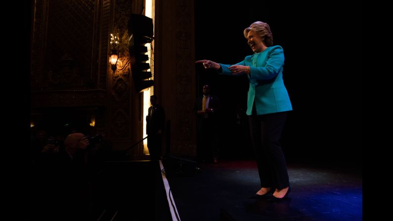 Clinton headlines a fundraiser in Seattle on October 14. 