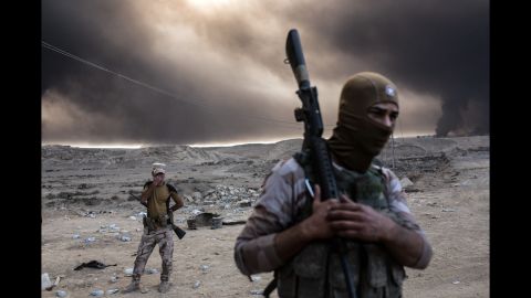 Iraqi soldiers in Qayyarah, 35 miles south of Mosul, as forces push toward the key city