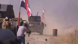 Iraqi Troops Mosul damon lkl_00003730.jpg