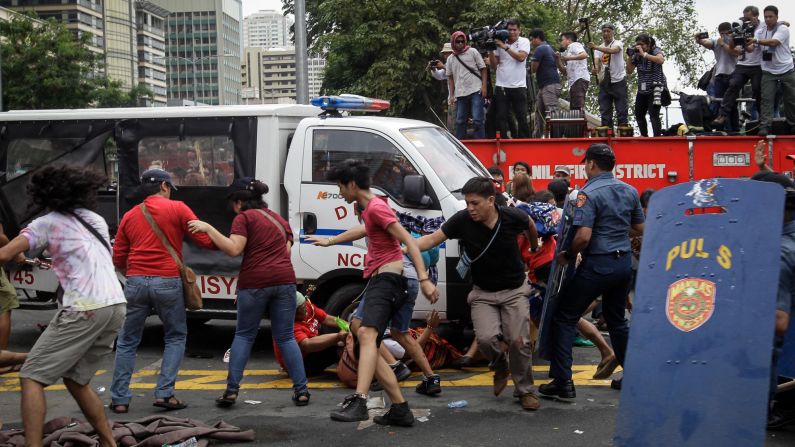 Anti-American protests outside the U.S. Embassy in Manila, Philippines, ended violently when <a href="http://www.cnn.com/2016/10/19/asia/us-embassy-manila-clashes/" target="_blank">a police van repeatedly plowed into the crowd</a> on Wednesday, October 19. Twelve people were injured and 29 were arrested, police told CNN. 