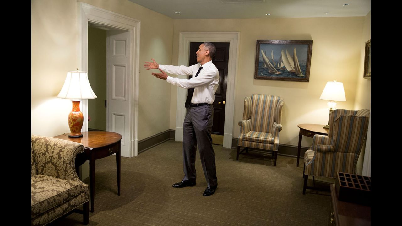 Obama says goodbye to House Minority Leader Nancy Pelosi from a West Wing hallway on April 29, 2015.