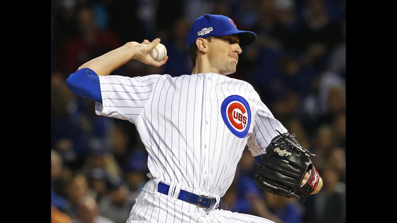 Cubs starting pitcher Kyle Hendricks throws during the first inning.