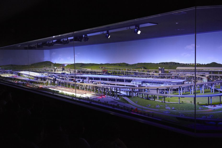 <strong>Kyoto Railway Museum : </strong>One of the city's newest attractions, the <a href="http://www.kyotorailwaymuseum.jp/" target="_blank" target="_blank">Kyoto Railway Museum</a> opened in April 2016. Owned by JR West, it features a variety of exhibits highlighting the country's railroad history.