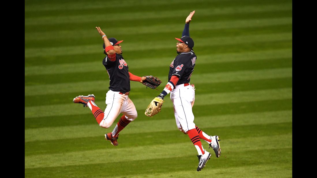 Rajai Davis' Home Run Incredibly Ties Cubs-Indians World Series